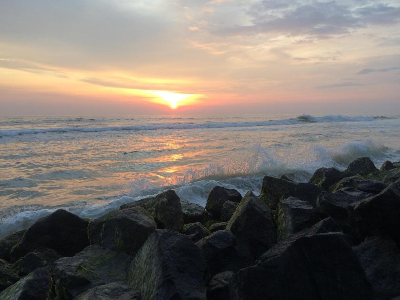 Seawin Beach Resort Varkala Exteriör bild